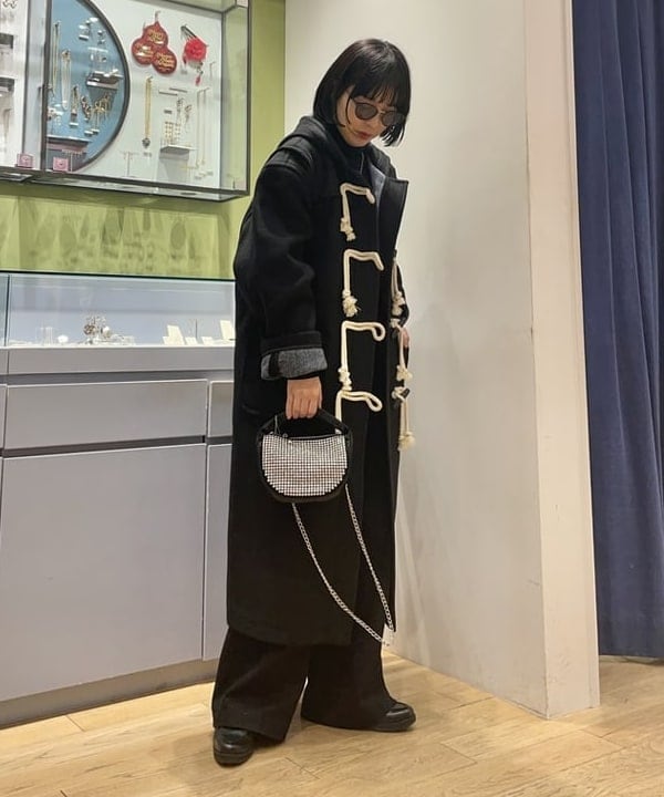 キホさんの「BEAMS WOMEN｜Ray BEAMS / ライン ストーン バッグ」を使ったコーディネート