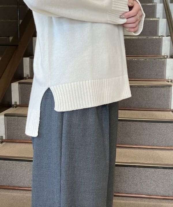 蒲原 捺美さんの「BEAMS WOMEN｜【別注】TATRAS / ACACIA ノーカラー ライトダウンジャケット」を使ったコーディネート