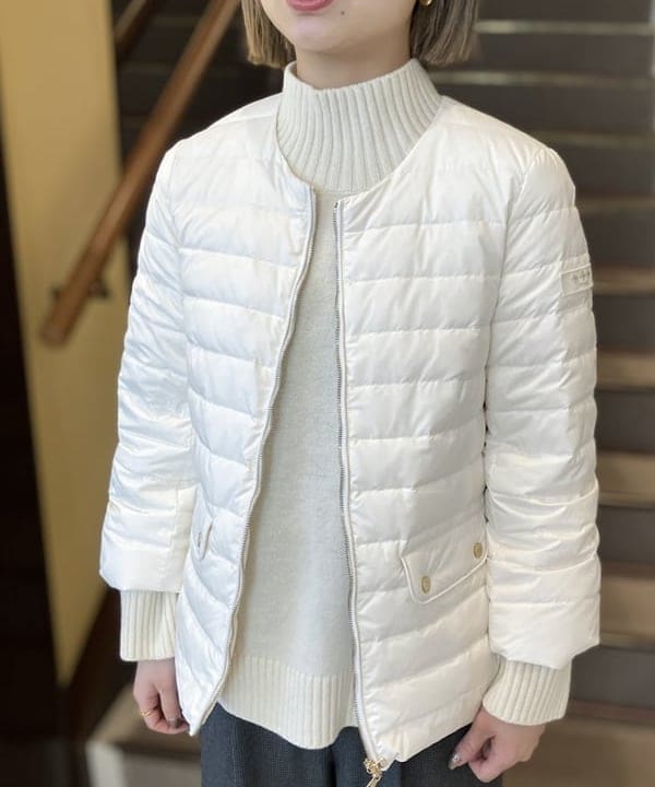 蒲原 捺美さんの「BEAMS WOMEN｜【別注】TATRAS / ACACIA ノーカラー ライトダウンジャケット」を使ったコーディネート