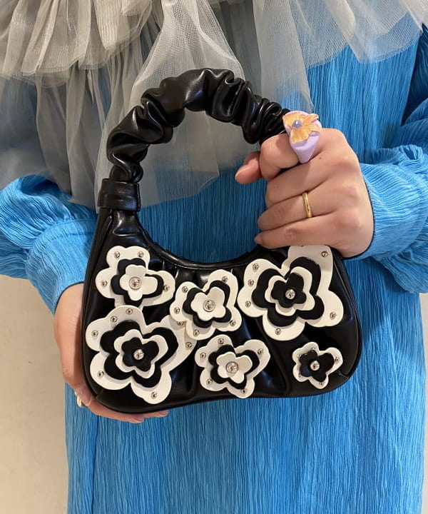 ayaさんの「BEAMS WOMEN｜Ray BEAMS / プラットフォーム ブーツ」を使ったコーディネート