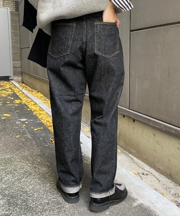 Kaoru Sakumaさんの「BEAMS WOMEN｜ロンドンストライプ ボタンダウンシャツ」を使ったコーディネート