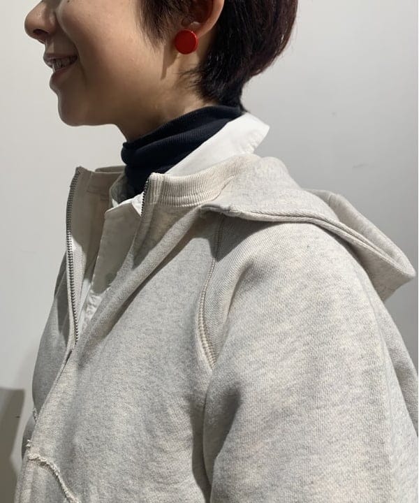 矢野(青木)優香さんの「BEAMS WOMEN｜BEAMS BOY / ボーイ メモリープリント ワンピース」を使ったコーディネート