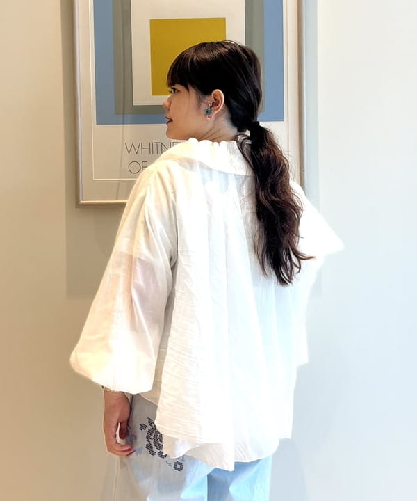 カスタニ モモノさんの「BEAMS WOMEN｜ラインロゴ ショートスリーブ Tシャツ」を使ったコーディネート