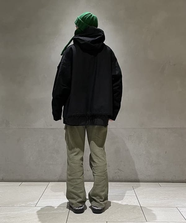 前田 優衣さんの「BEAMS WOMEN｜SUBU / 別注 セメント カモフラージュ サンダル」を使ったコーディネート