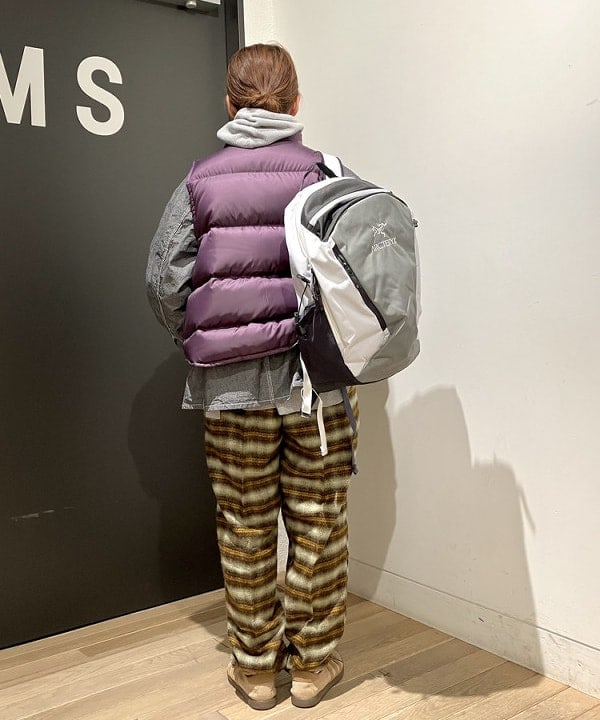 みかみさんの「BEAMS WOMEN｜Healthknit × BEAMS BOY / ワッフル プルオーバー パーカ」を使ったコーディネート