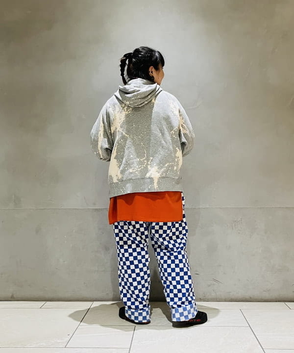 佐藤 歩さんの「BEAMS WOMEN｜BEAMS BOY / ミリタリーリブ ヘンリーネック ロングスリーブ」を使ったコーディネート