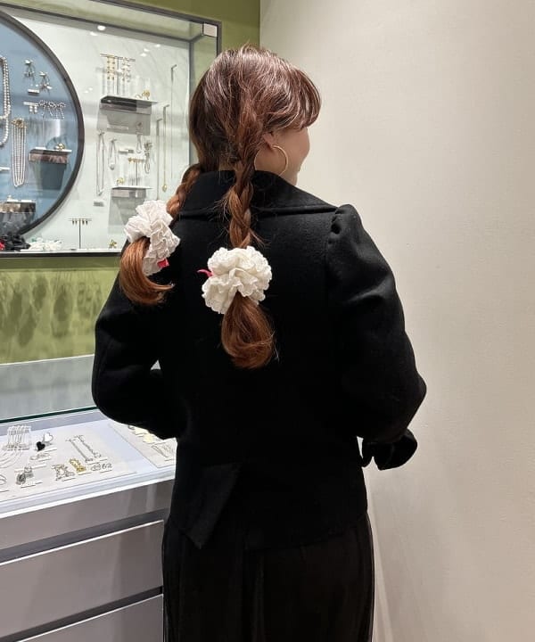 渡邊 舞さんの「BEAMS WOMEN｜【WEB限定】I Hate Monday / flower lace ストッキング black」を使ったコーディネート