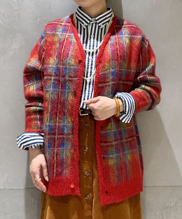 吉野 多恵さんの「BEAMS WOMEN｜ロンドンストライプ ボタンダウンシャツ」を使ったコーディネート