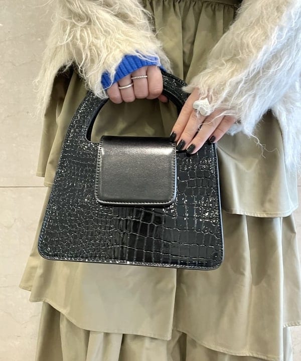 田中 里実さんの「BEAMS WOMEN｜Ray BEAMS / 14G リブ タートルネック ニット」を使ったコーディネート