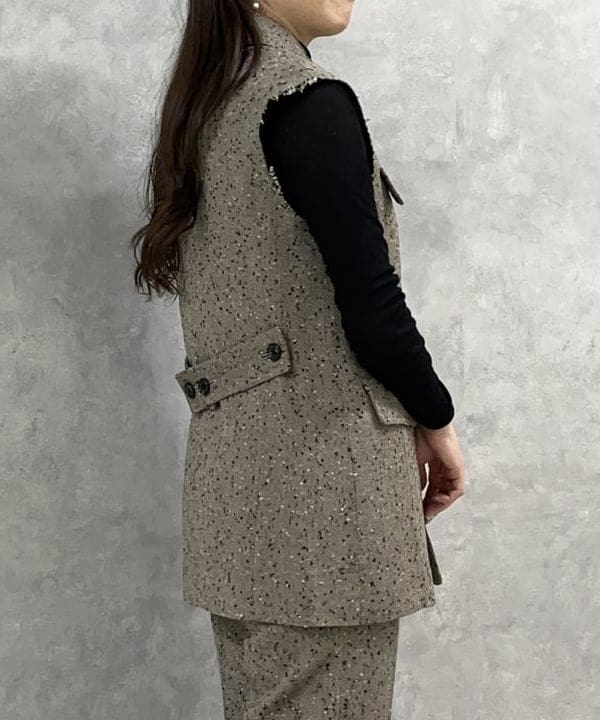 関 桂子さんの「BEAMS WOMEN｜INSCRIRE / ヘリンボーン ストレートパンツ」を使ったコーディネート