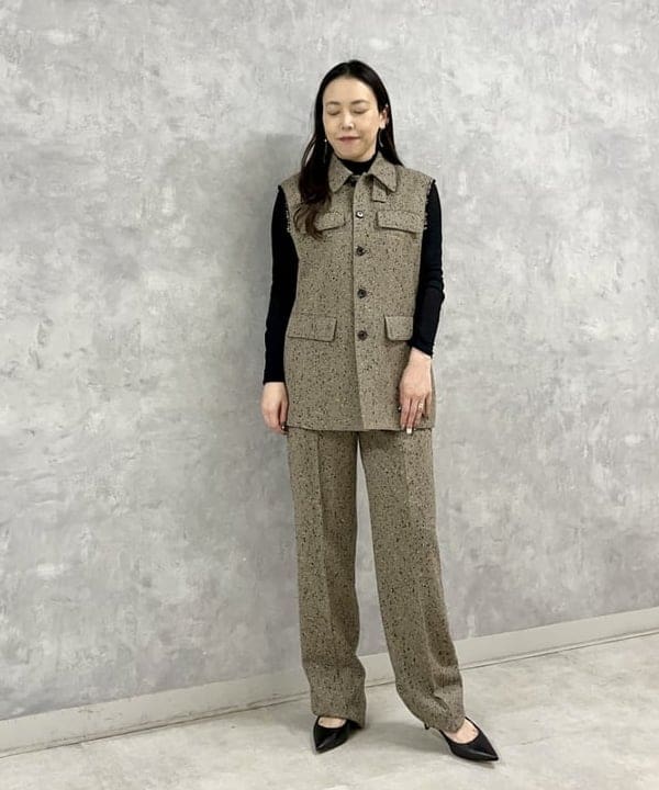 関 桂子さんの「BEAMS WOMEN｜INSCRIRE / ヘリンボーン ストレートパンツ」を使ったコーディネート