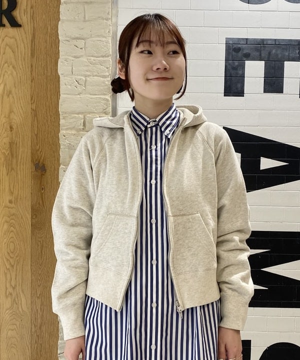 木村 海侑さんの「BEAMS WOMEN｜ストライプ ボタンダウン ロングスリーブ シャツワンピース」を使ったコーディネート