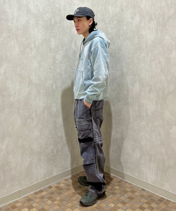 トラ吉さんの「BEAMS WOMEN｜BEAMS / ヴィンテージライク フェード フルジップフーディ」を使ったコーディネート