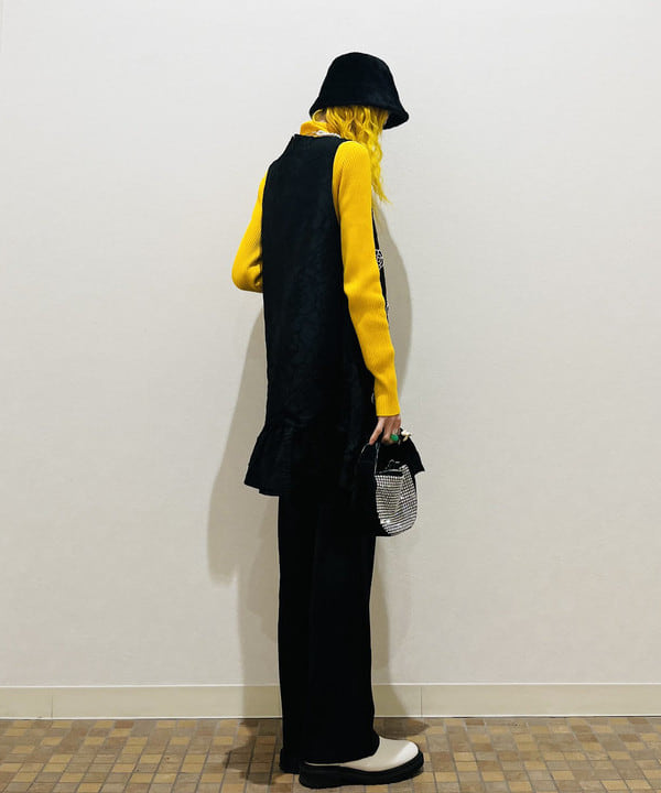 ひるてぃさんの「BEAMS WOMEN｜sister jane / Priya Embellished Trousers」を使ったコーディネート