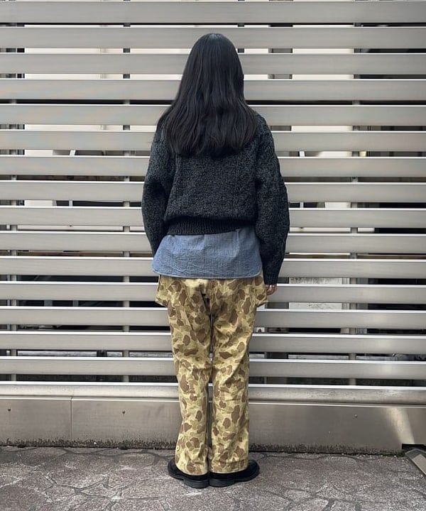 ミナミマリコさんの「BEAMS WOMEN｜【別注】BUZZ RICKSON'S / シャンブレー ロングスリーブ シャツ」を使ったコーディネート