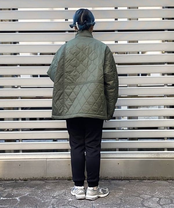 オカモト ミサキさんの「BEAMS WOMEN｜【別注】BUZZ RICKSON'S / シャンブレー ロングスリーブ シャツ」を使ったコーディネート