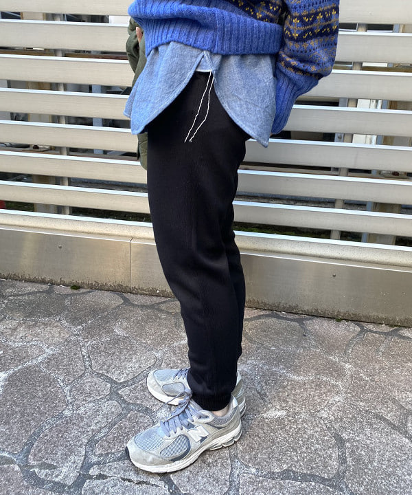 オカモト ミサキさんの「BEAMS WOMEN｜【別注】BUZZ RICKSON'S / シャンブレー ロングスリーブ シャツ」を使ったコーディネート