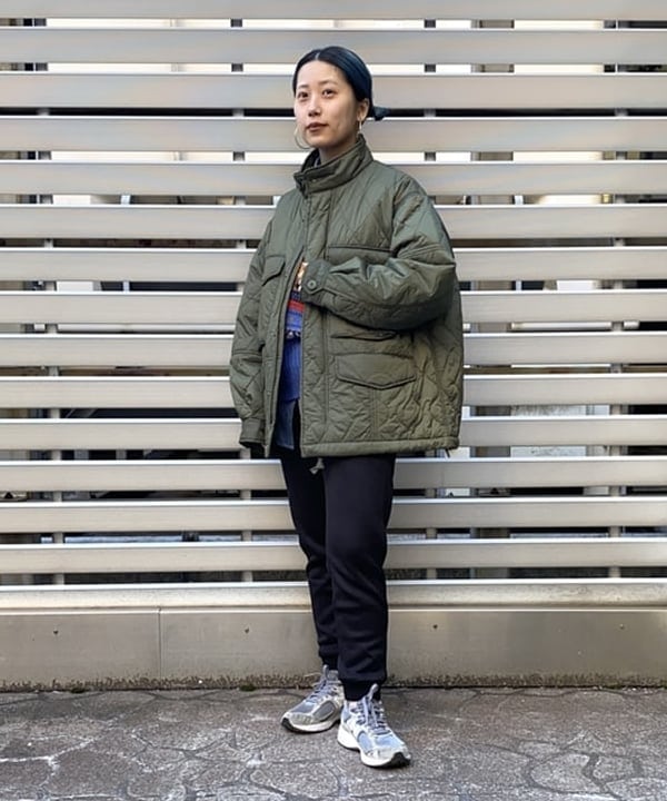 オカモト ミサキさんの「BEAMS WOMEN｜【別注】BUZZ RICKSON'S / シャンブレー ロングスリーブ シャツ」を使ったコーディネート