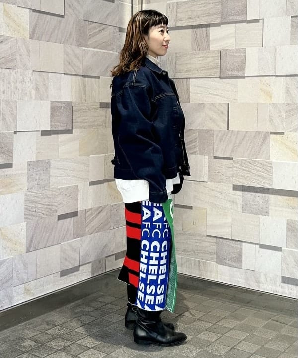 庭野 優紀さんの「I Hate Monday / flower lace ストッキング black」を使ったコーディネート