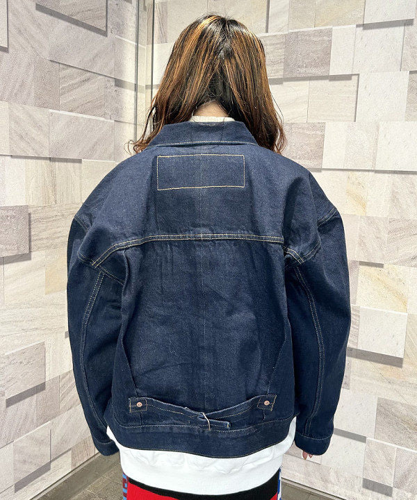 庭野 優紀さんの「I Hate Monday / flower lace ストッキング black」を使ったコーディネート