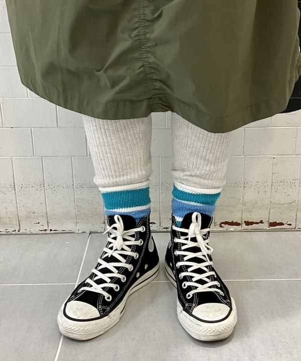 小原 もこさんの「BEAMS WOMEN｜【別注】BUZZ RICKSON'S / シャンブレー ロングスリーブ シャツ」を使ったコーディネート