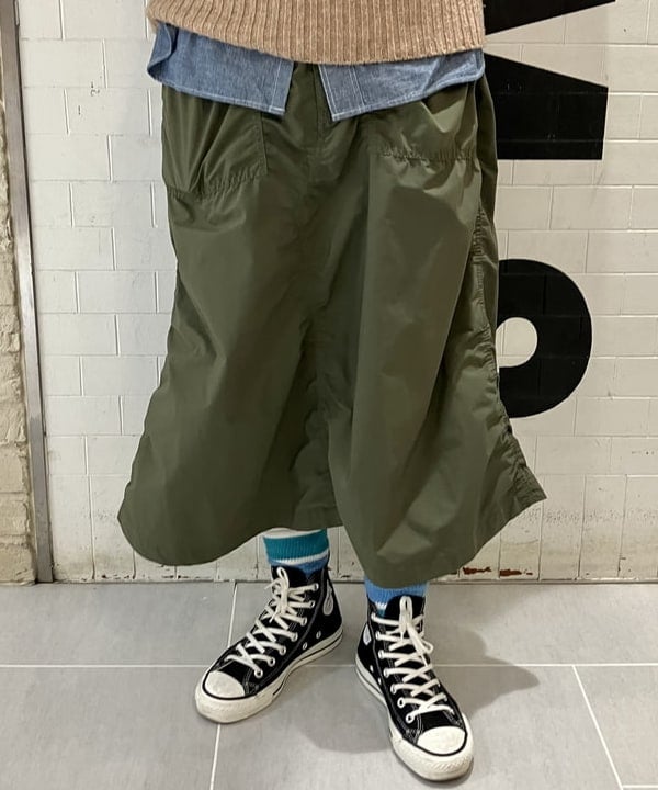 小原 もこさんの「BEAMS WOMEN｜【別注】BUZZ RICKSON'S / シャンブレー ロングスリーブ シャツ」を使ったコーディネート