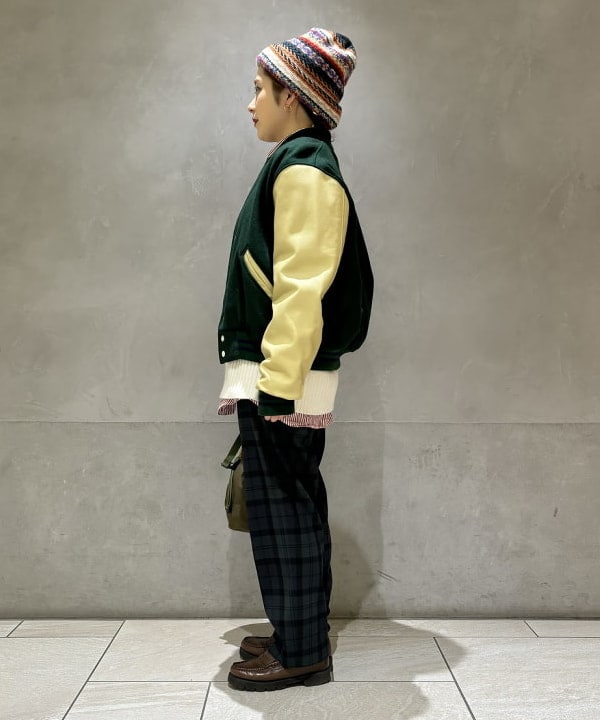 吉野 多恵さんの「BEAMS WOMEN｜BEAMS BOY / 樹脂 パール ロング ネックレス」を使ったコーディネート