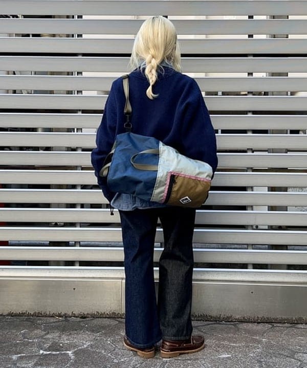 ナツハさんの「BEAMS WOMEN｜【別注】BUZZ RICKSON'S / シャンブレー ロングスリーブ シャツ」を使ったコーディネート