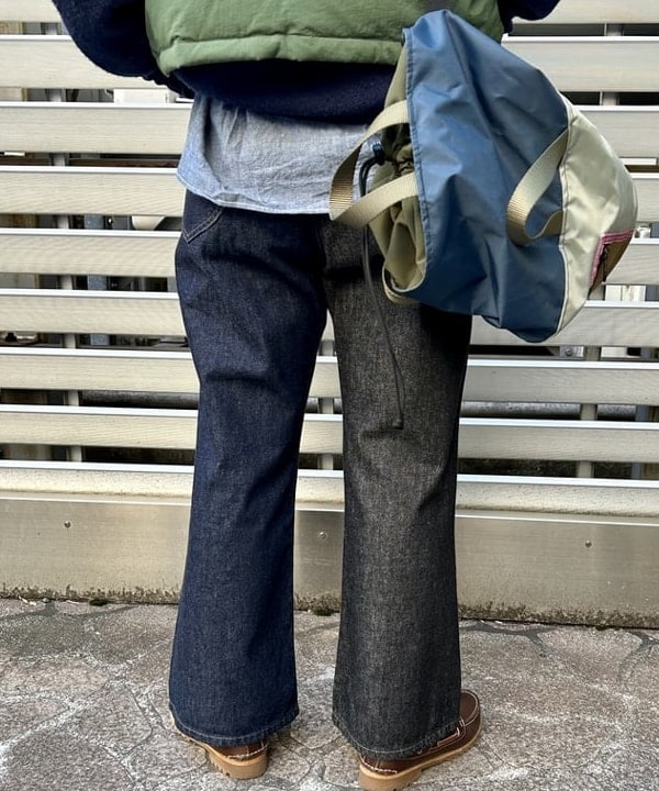 ナツハさんの「BEAMS WOMEN｜【別注】BUZZ RICKSON'S / シャンブレー ロングスリーブ シャツ」を使ったコーディネート