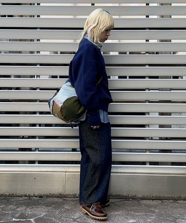 ナツハさんの「BEAMS WOMEN｜【別注】BUZZ RICKSON'S / シャンブレー ロングスリーブ シャツ」を使ったコーディネート