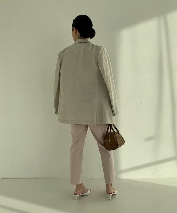 松元 晴佳さんの「BEAMS WOMEN｜AK+1 / ストレッチ パンツ」を使ったコーディネート