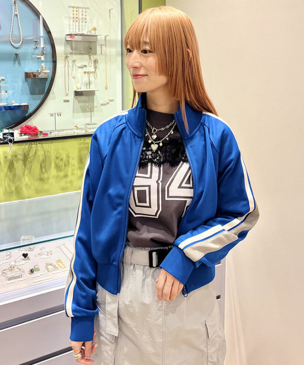 イトウミサキさんの「BEAMS WOMEN｜マリンチェーン マンテル ハート ネックレス」を使ったコーディネート