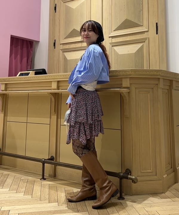 渡邊 舞さんの「BEAMS WOMEN｜I Hate Monday / flower lace ストッキング black」を使ったコーディネート