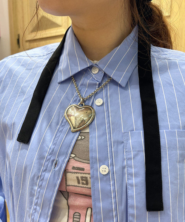 渡邊 舞さんの「BEAMS WOMEN｜I Hate Monday / flower lace ストッキング black」を使ったコーディネート