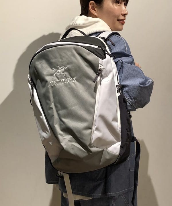 おはぎ(萩原)さんの「BEAMS WOMEN｜BEAMS BOY / USA テープベルト NEW」を使ったコーディネート