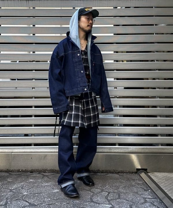 佐々木 祐太さんの「BEAMS WOMEN｜BEAMS / ヴィンテージライク フェード フルジップフーディ」を使ったコーディネート