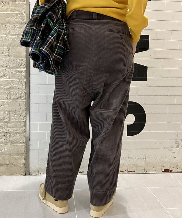 小原 もこさんの「BEAMS WOMEN｜CLARKS ORIGINALS / Wallabee Boot GTX 23SS」を使ったコーディネート