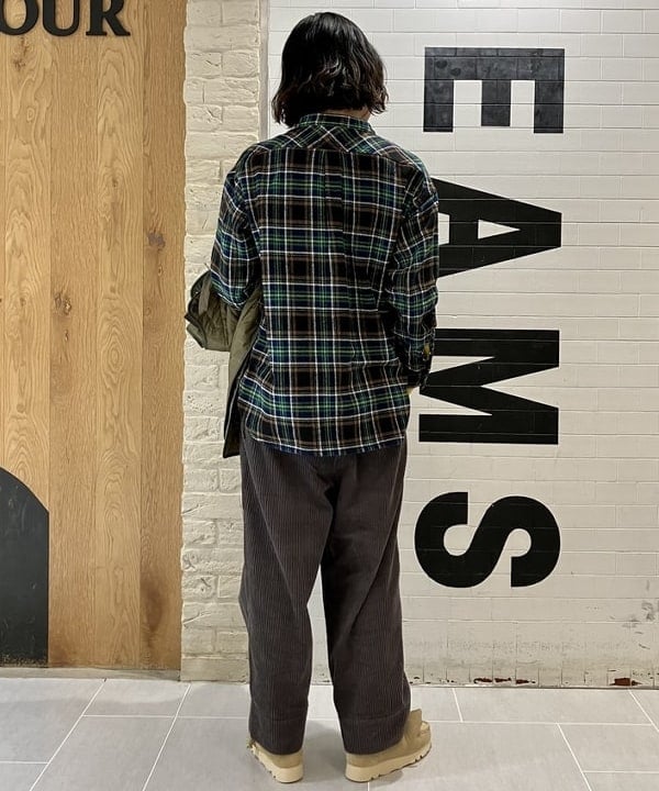 小原 もこさんの「BEAMS WOMEN｜CLARKS ORIGINALS / Wallabee Boot GTX 23SS」を使ったコーディネート