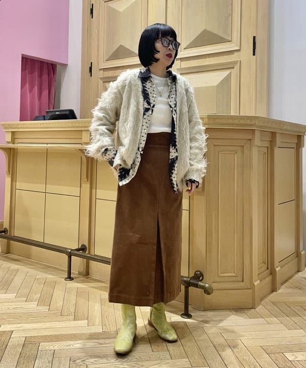 キホさんの「BEAMS WOMEN｜Ray BEAMS / コーデュロイ BOXタック スカート」を使ったコーディネート