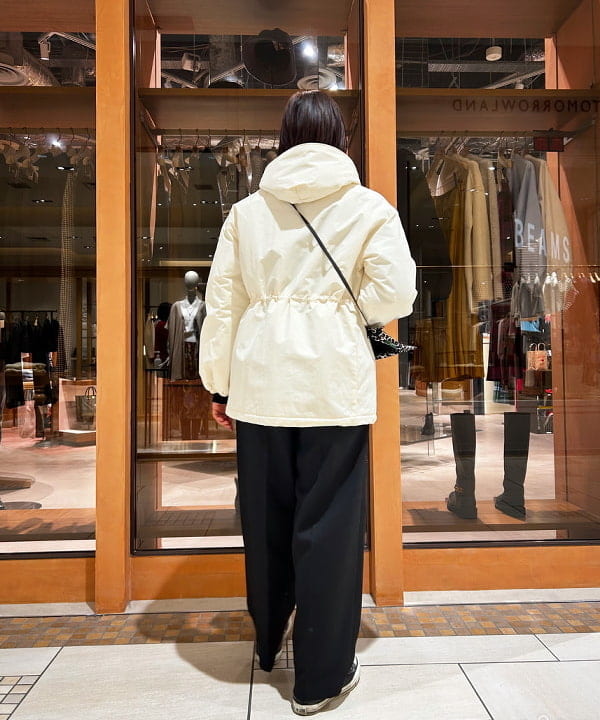 川口 恵さんの「BEAMS WOMEN｜Ray BEAMS / 14G リブ タートルネック ニット」を使ったコーディネート
