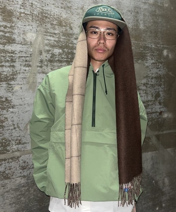宮越 拓斗さんの「BEAMS WOMEN｜BEAMS PLUS / アメリカン オックスフォード ボタンダウン シャツ クラシックフィット」を使ったコーディネート