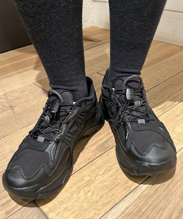 佐藤 亜美さんの「BEAMS WOMEN｜FALKE / 48790 FAMILY TIGHTS WOMEN」を使ったコーディネート