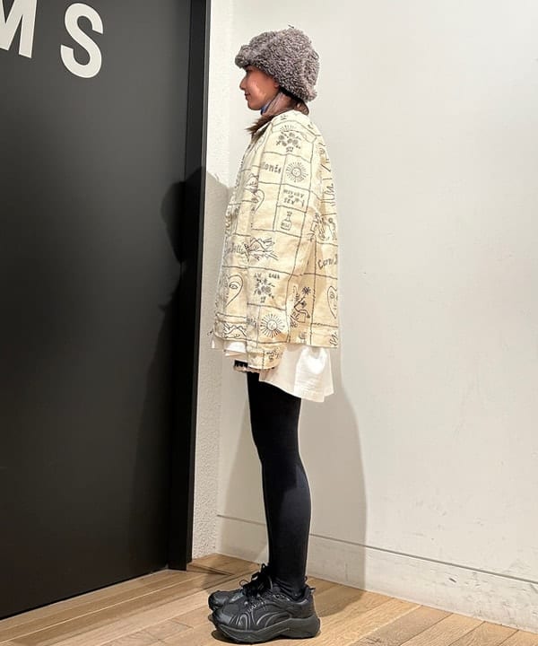 佐藤 亜美さんの「BEAMS WOMEN｜FALKE / 48790 FAMILY TIGHTS WOMEN」を使ったコーディネート