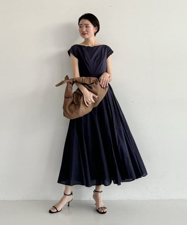 SANOさんの「BEAMS WOMEN｜MARIHA × Demi-Luxe BEAMS / 別注 月の夢のドレス ソリッド」を使ったコーディネート