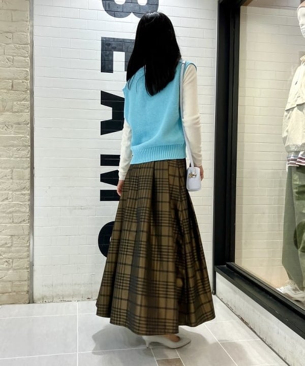 五十峯 さよさんの「BEAMS WOMEN｜BATONER / コットン ボンバー ベスト」を使ったコーディネート