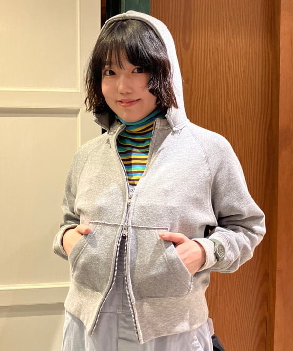 小原 もこさんの「BEAMS WOMEN｜CASIO / MQ24 COLOR」を使ったコーディネート