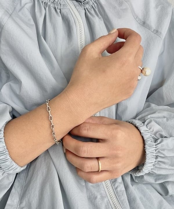 Ranさんの「BEAMS WOMEN｜ラブドロップ イヤリング.M」を使ったコーディネート