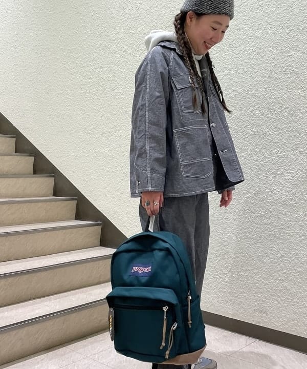 サイトウ　トモミさんの「JANSPORT / Right Pack」を使ったコーディネート