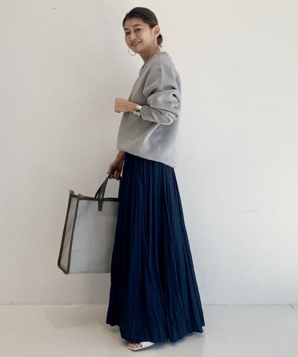 桑原 ふみさんの「BEAMS WOMEN｜AK+1 / アンブレラ スカート」を使ったコーディネート