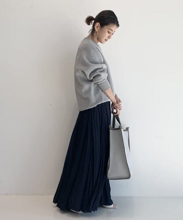 桑原 ふみさんの「BEAMS WOMEN｜AK+1 / アンブレラ スカート」を使ったコーディネート